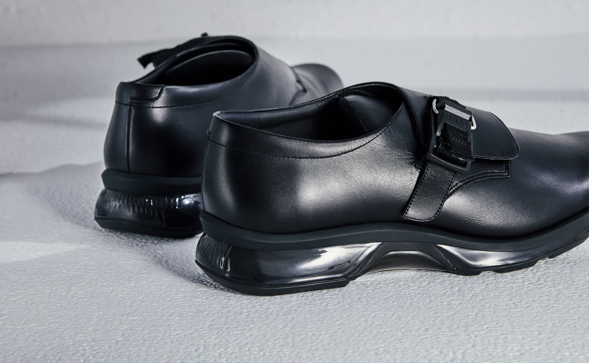 RUNWALK LEAD SERIES