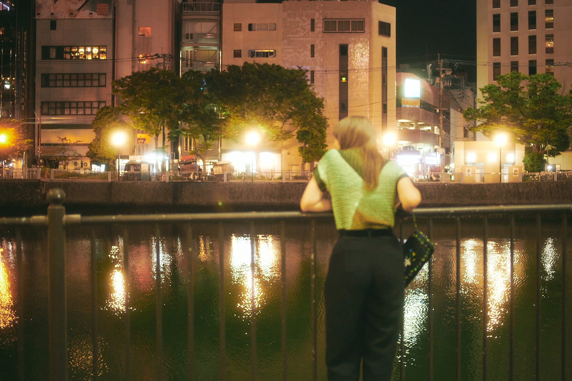人の数だけ、違った歩き方がある。<br>  人の数だけ、歩く理由がある。<br>  WALKS-石川由佳子編-