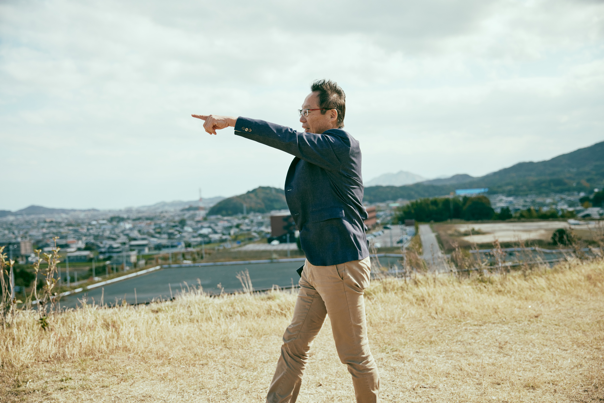 人の数だけ、違った歩き方がある。<br> 人の数だけ、歩く理由がある。<br> WALKS - 岡田武史 編 –