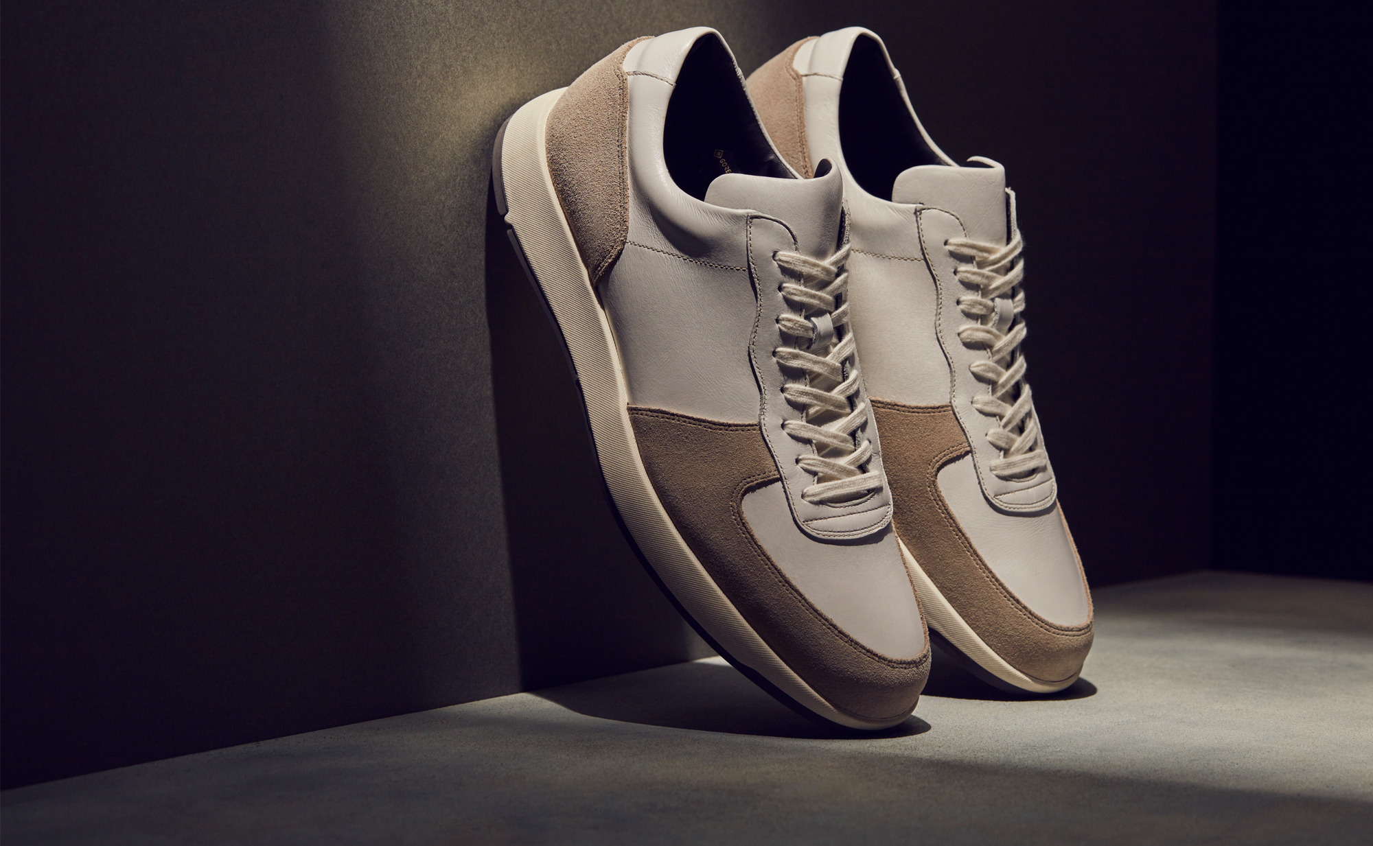 RUNWALK TRAD SNEAKER SERIES
